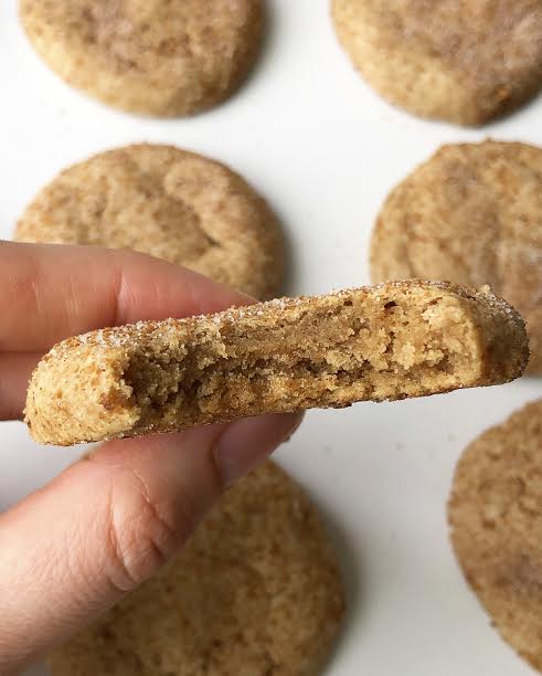 snickerdoodle-protein-cookies-close-up