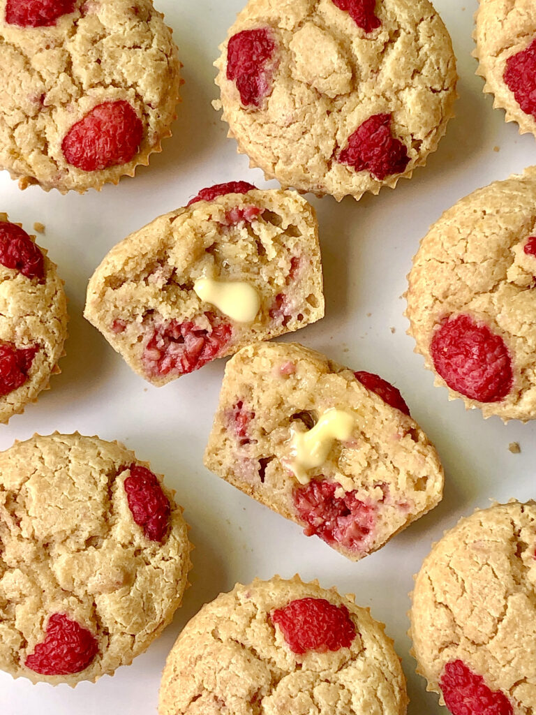 raspberry-yogurt-muffins