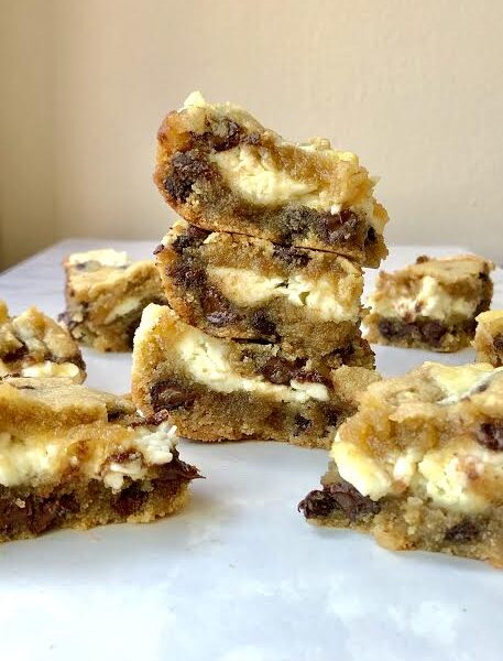 Chocolate Chip Cookie Cheesecake Bars