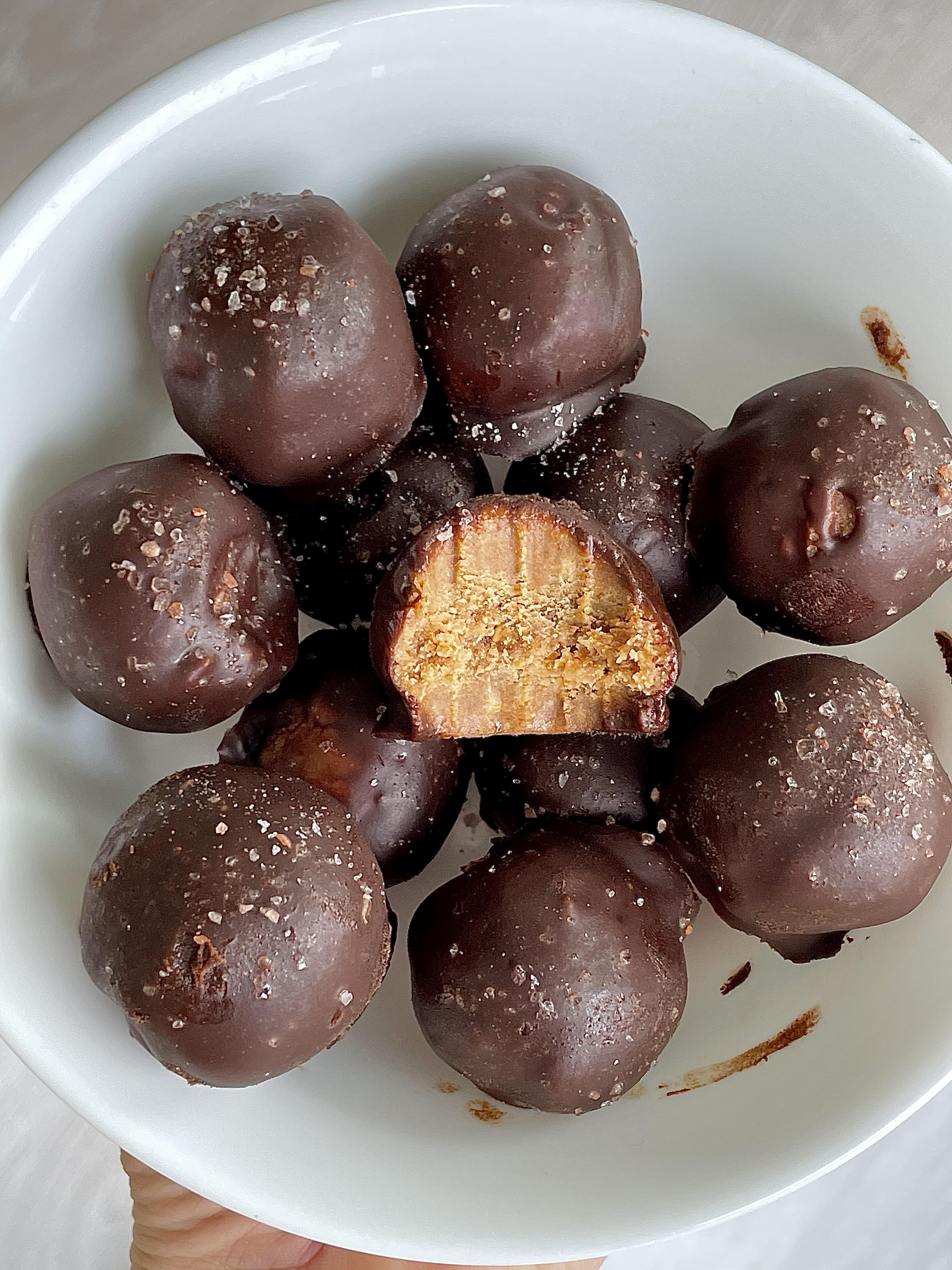 peanut-butter-cup-protein-balls-1